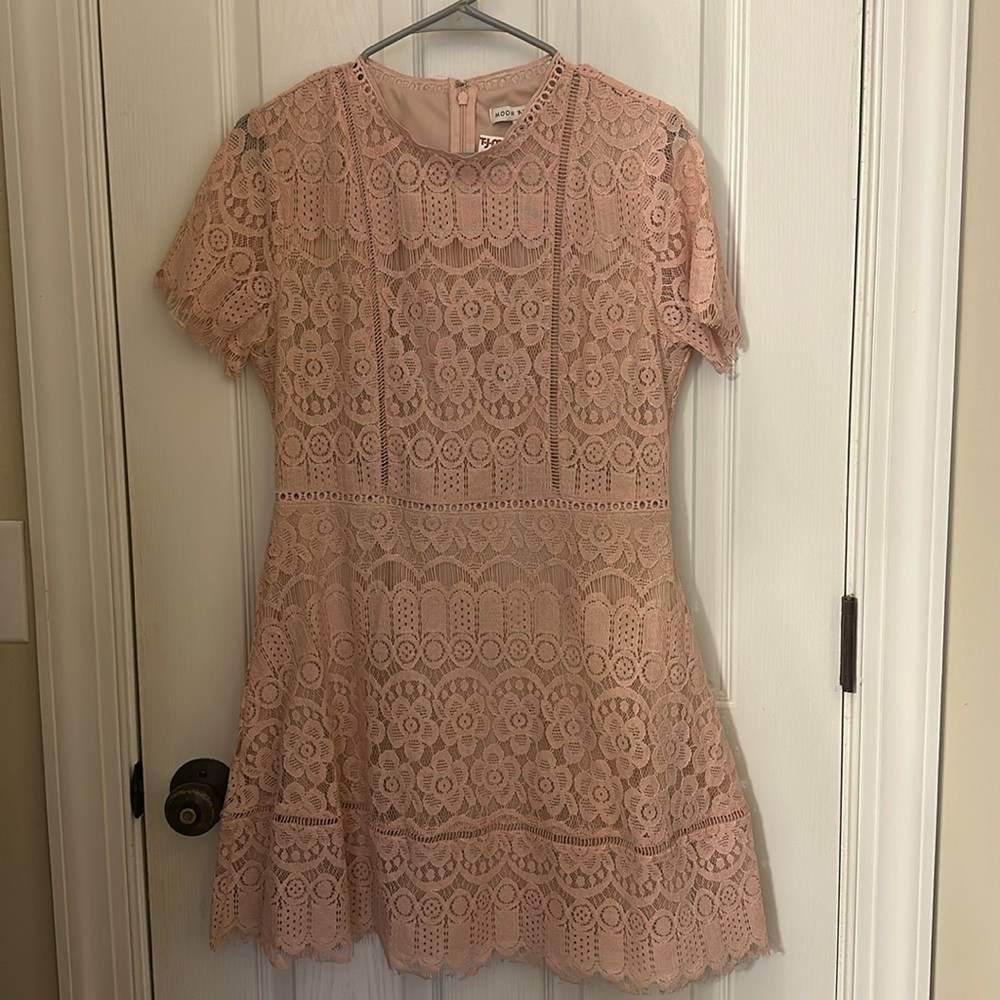A beautiful Lace Pink dress for any event!
